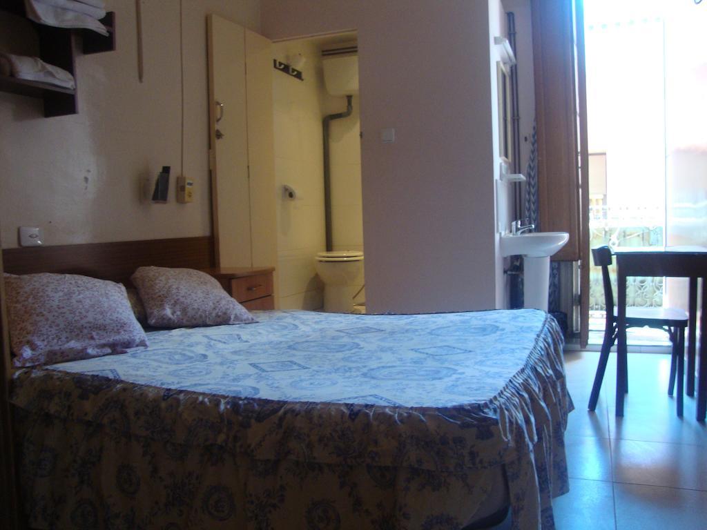 Hostel Turisol Barcelona Room photo